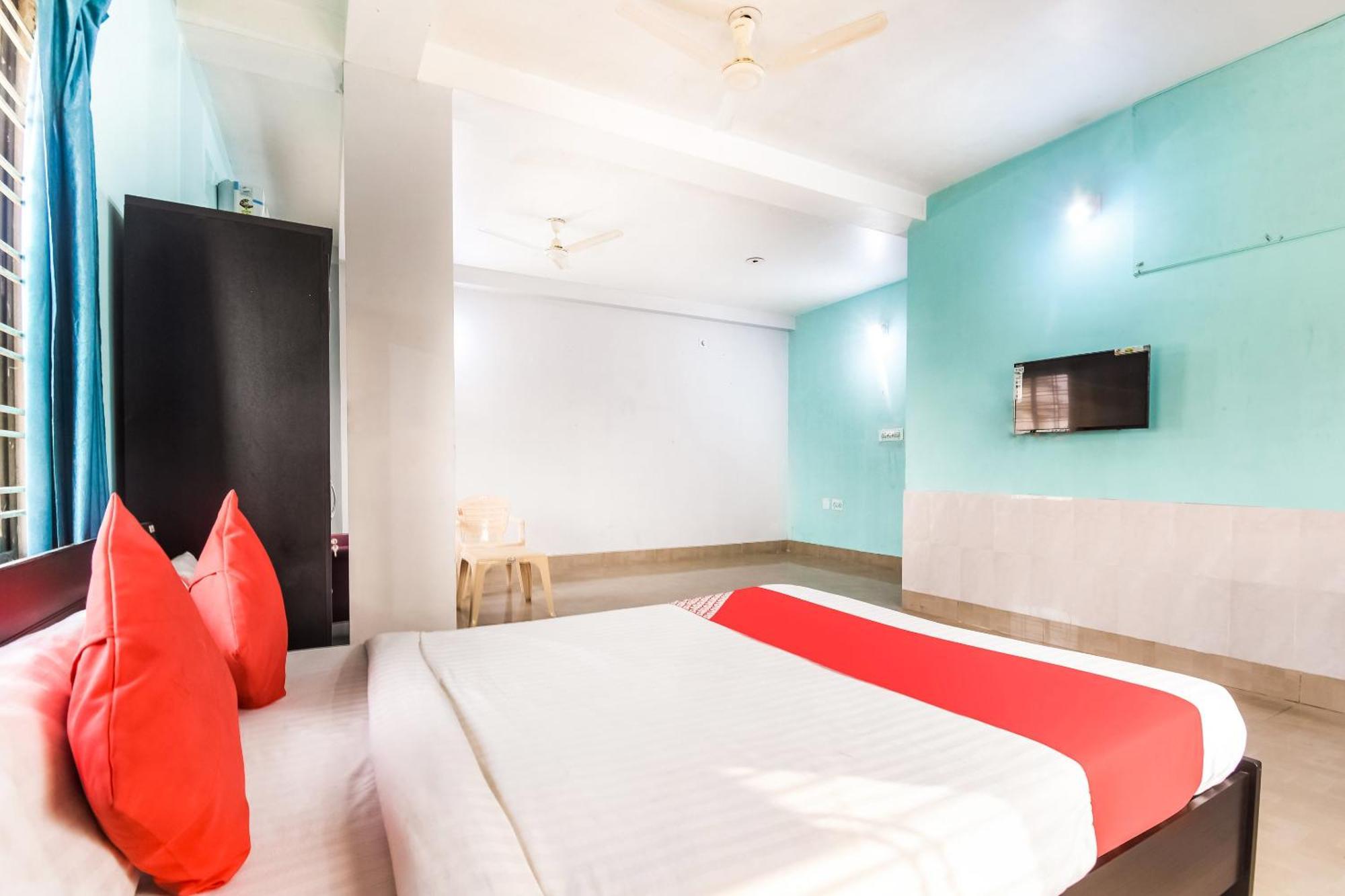 OYO48557 Dt愉悦酒店 布巴内什瓦尔 外观 照片